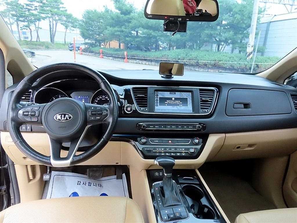 기아 카니발 올 뉴 카니발 디젤 9인승 프레스티지 이미지 8