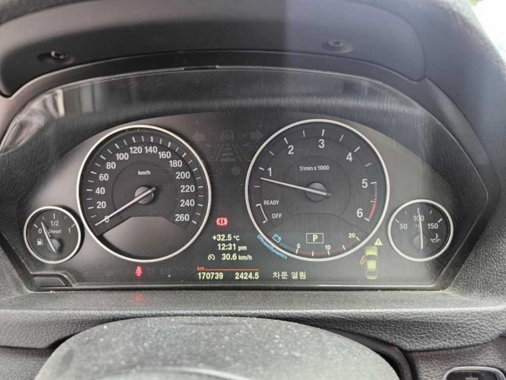 BMW 3시리즈 3시리즈 (F30) 320d 이미지 3