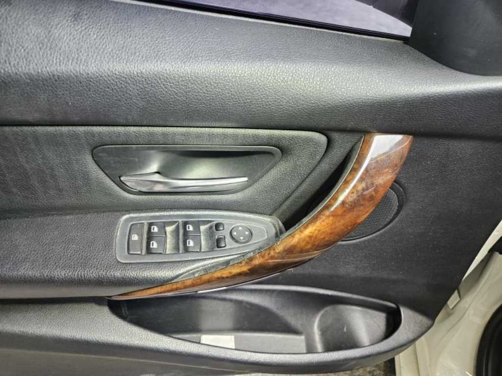 BMW 3시리즈 3시리즈 (F30) 320d 이미지 6