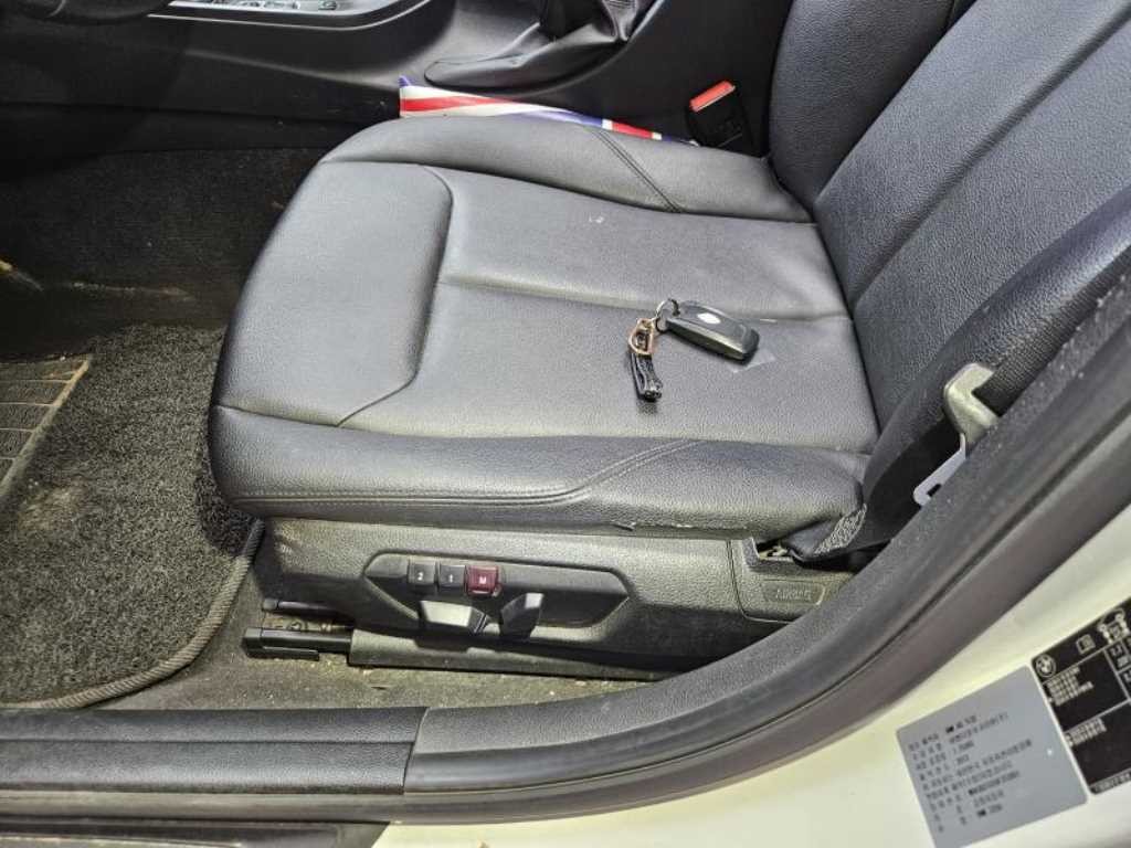BMW 3시리즈 3시리즈 (F30) 320d 이미지 7