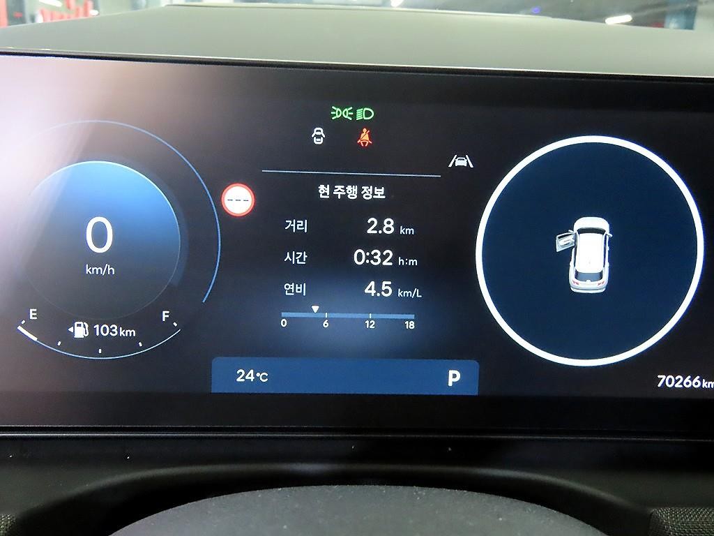 현대 투싼 더 뉴 투싼 (NX4) 가솔린 1.6 터보 2WD 인스퍼레이션 이미지 9