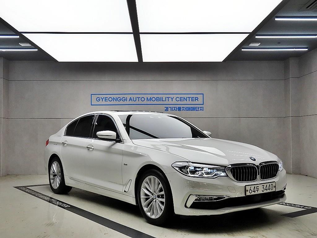 BMW 5시리즈 5시리즈 (G30) 520d 럭셔리 스페셜 에디션 이미지 1
