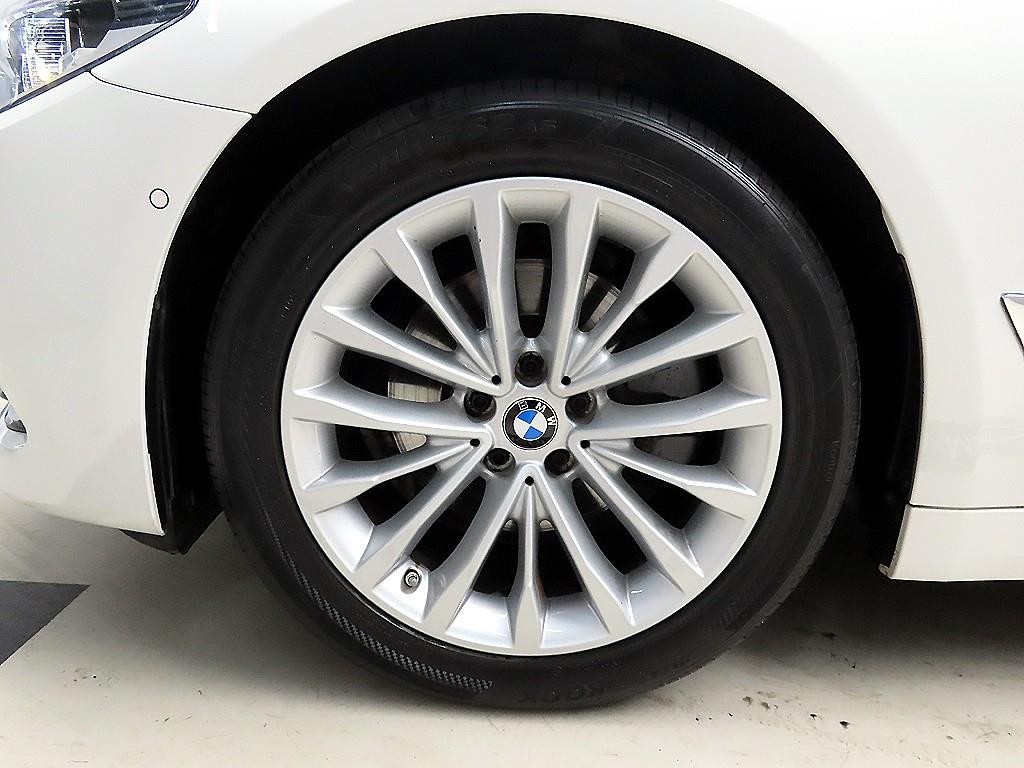BMW 5시리즈 5시리즈 (G30) 520d 럭셔리 스페셜 에디션 이미지 20