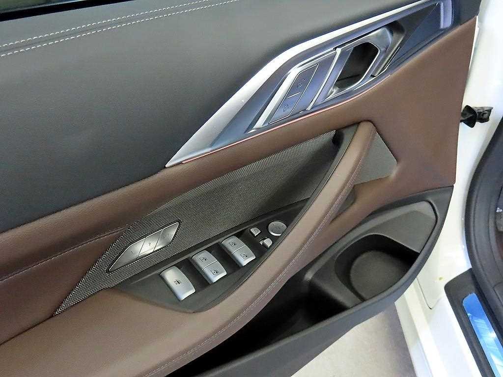 BMW 4시리즈 4시리즈 (G22) 420i 컨버터블 M 스포츠 이미지 16