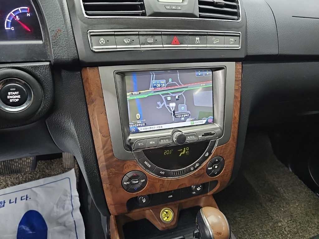 KG모빌리티(쌍용) 렉스턴 렉스턴W 2.2 4WD RX7 프레스티지 이미지 10