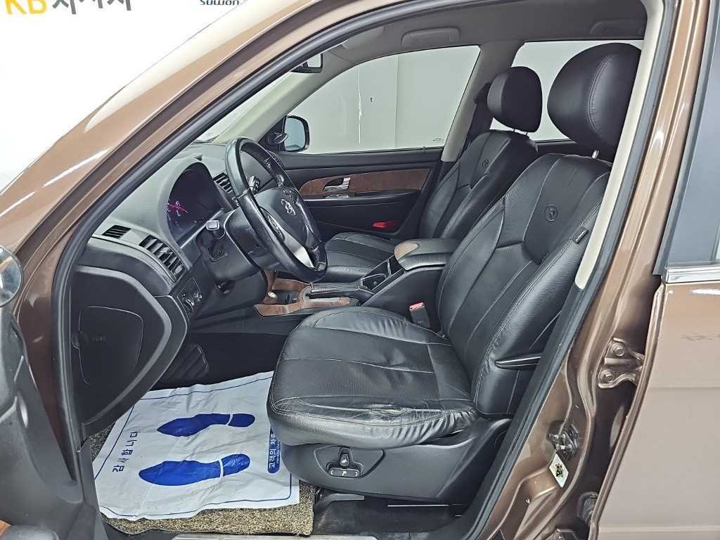 KG모빌리티(쌍용) 렉스턴 렉스턴W 2.2 4WD RX7 프레스티지 이미지 11