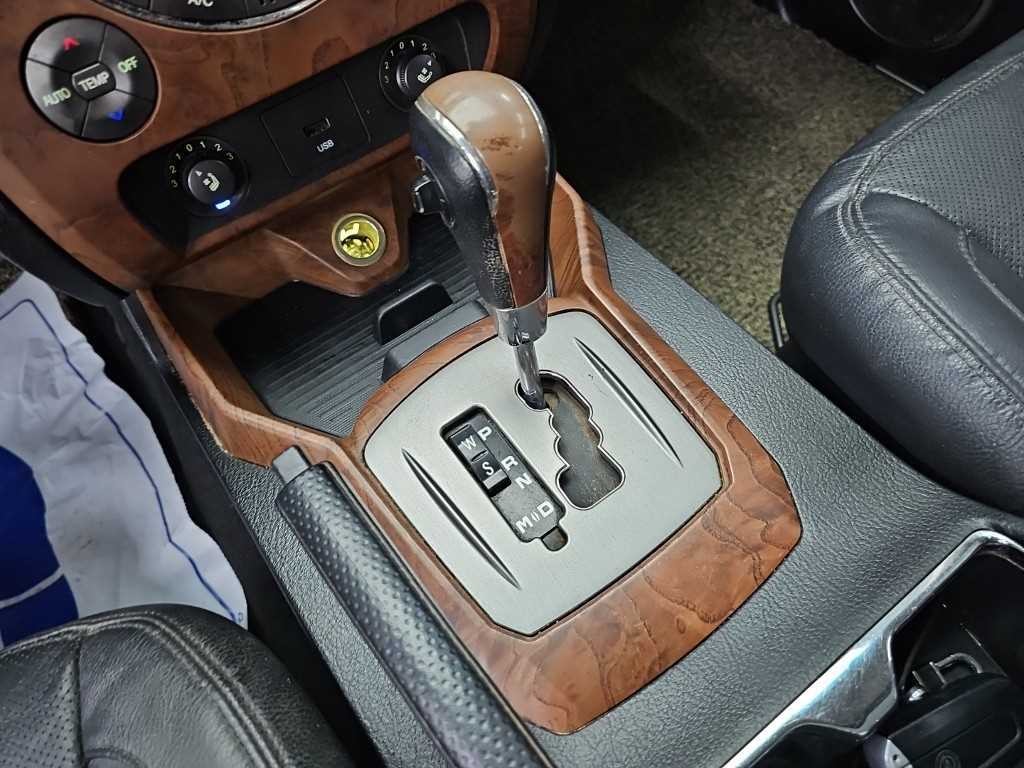 KG모빌리티(쌍용) 렉스턴 렉스턴W 2.2 4WD RX7 프레스티지 이미지 8