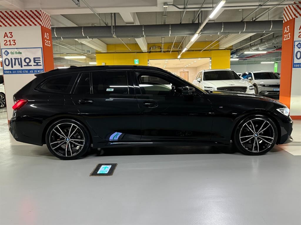 BMW 3시리즈 3시리즈 (G20) 320d 투어링 M 스포츠 이미지 3
