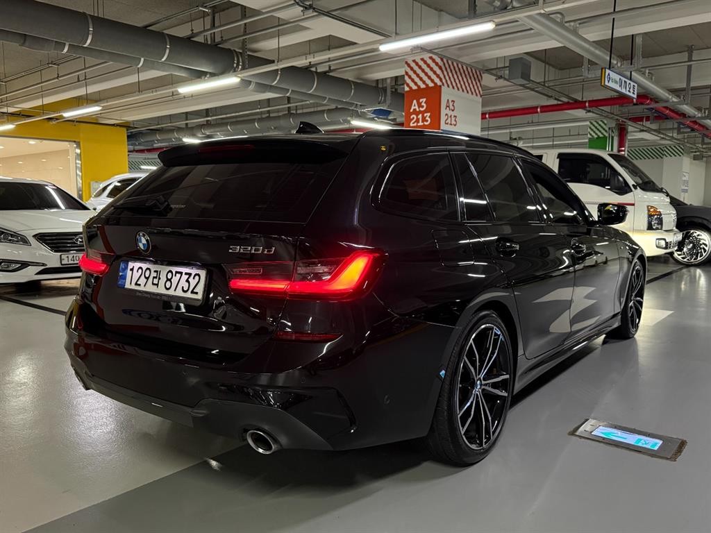 BMW 3시리즈 3시리즈 (G20) 320d 투어링 M 스포츠 이미지 4