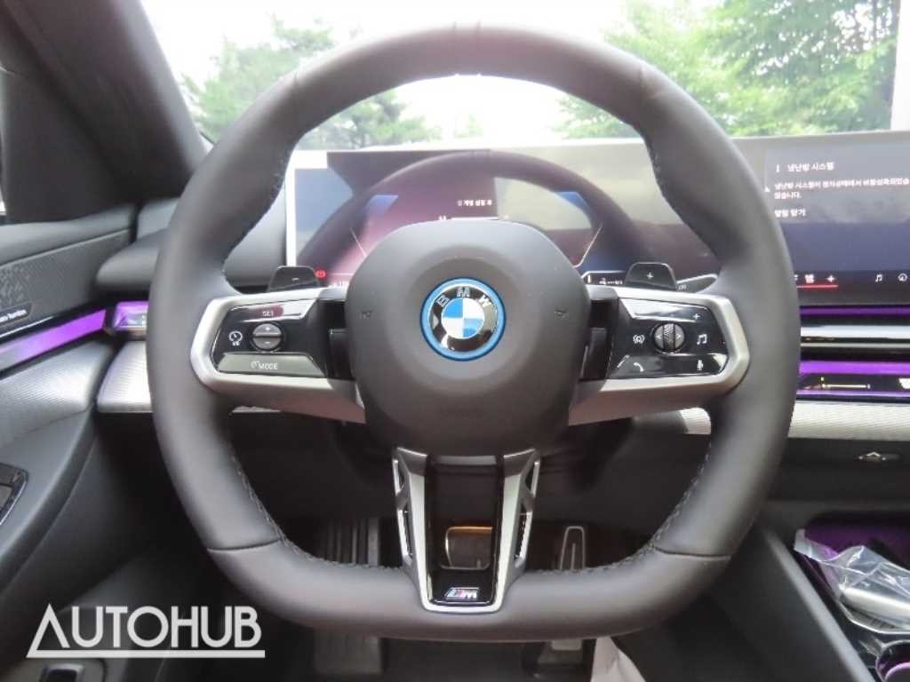 BMW 5시리즈 5시리즈 (G60) 530e M 스포츠 이미지 17