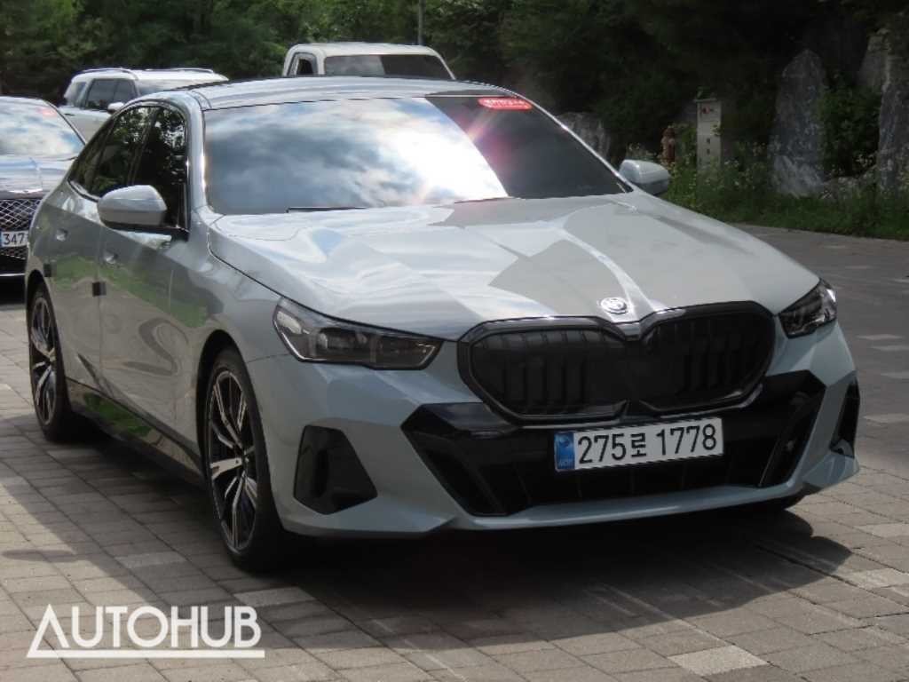 BMW 5시리즈 5시리즈 (G60) 530e M 스포츠 이미지 2
