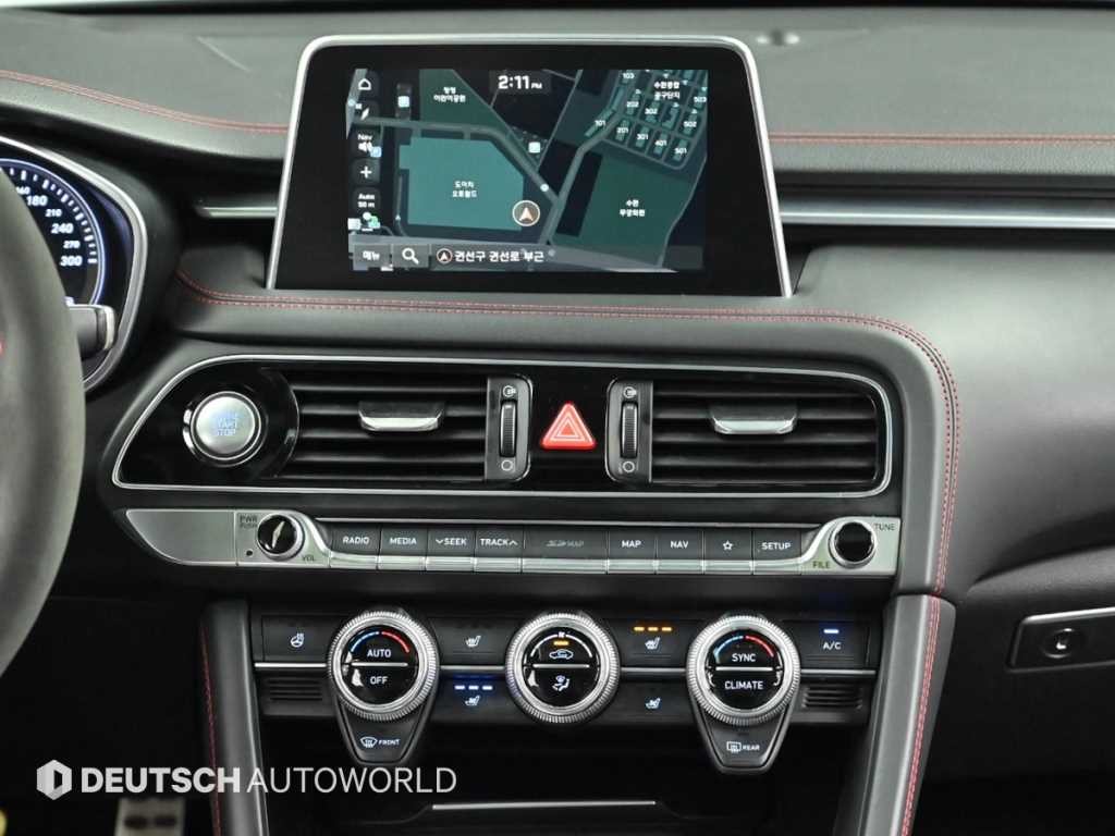 제네시스 G70 2.0T AWD 스포츠 패키지 이미지 14
