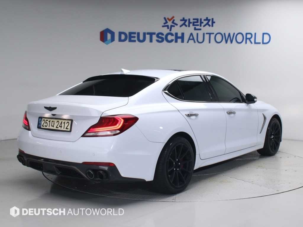 제네시스 G70 2.0T AWD 스포츠 패키지 이미지 2