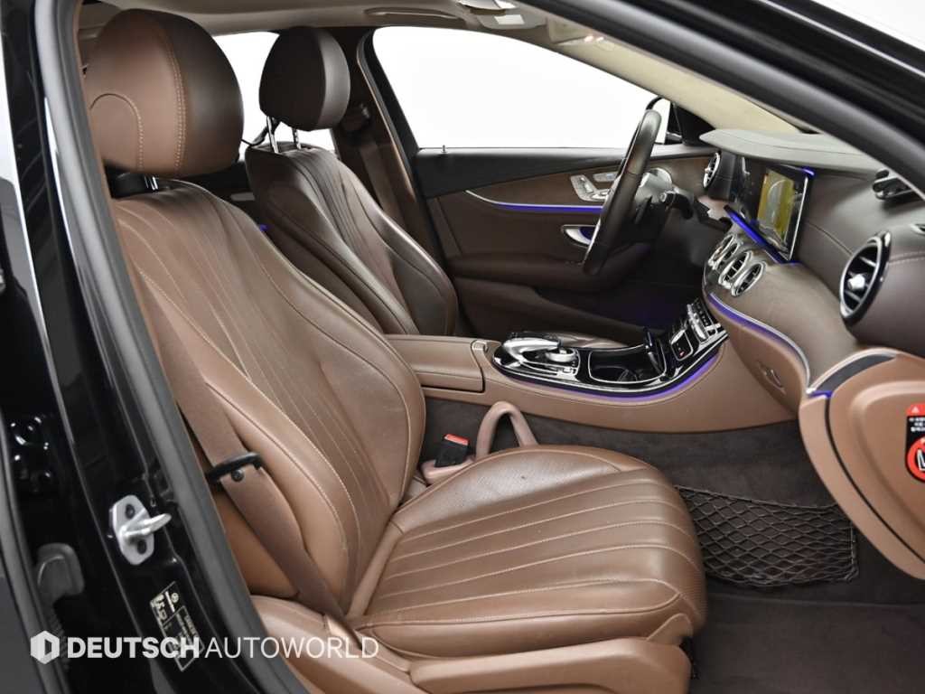 벤츠 E 클래스 E-클래스 W213 E300 4MATIC 익스클루시브 이미지 10