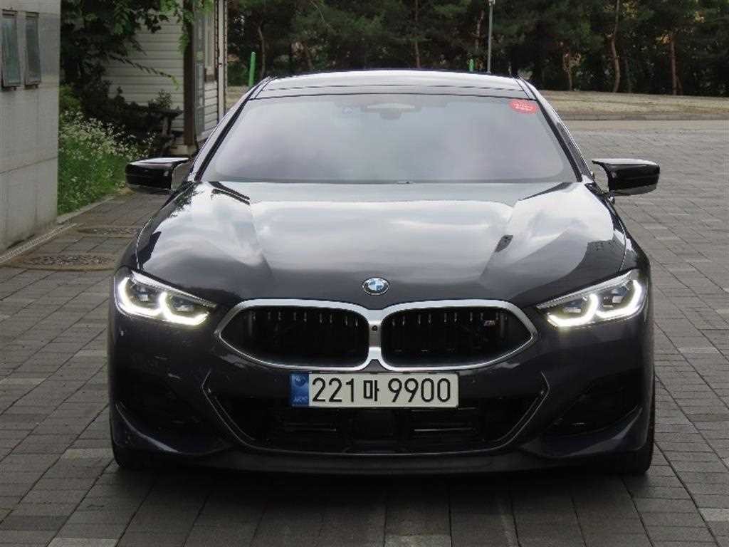 BMW 8시리즈 8시리즈 (G15) M850i xDrive 그란 쿠페 이미지 1