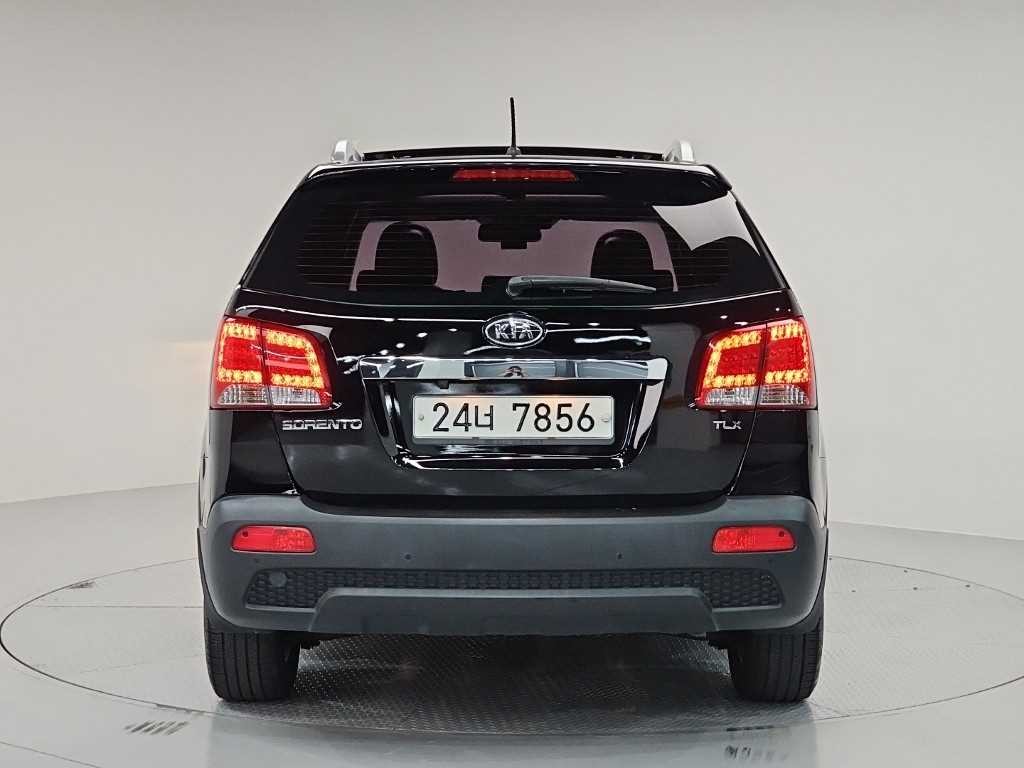 기아 쏘렌토 쏘렌토 R 디젤 2WD 2.0 TLX 최고급형 이미지 3