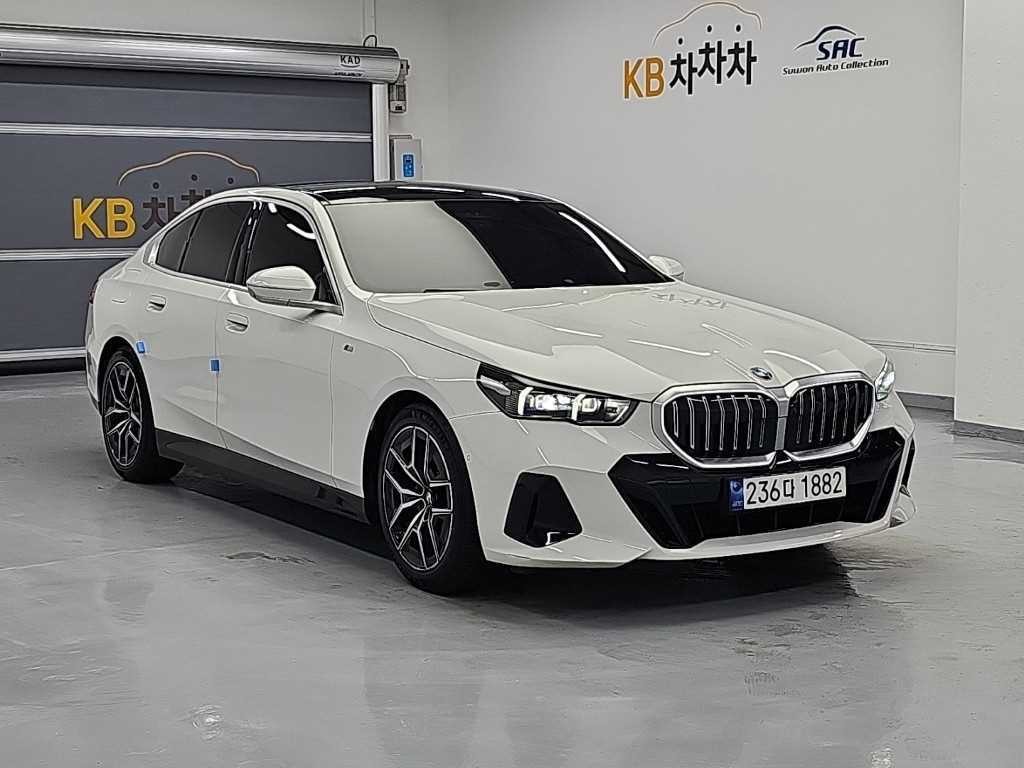 BMW 5시리즈 5시리즈 (G60) 523d M 스포츠 이미지 4