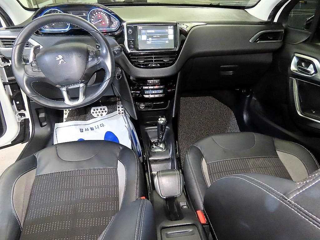 푸조 2008 1.6 E-HDI 펠린 L 이미지 10