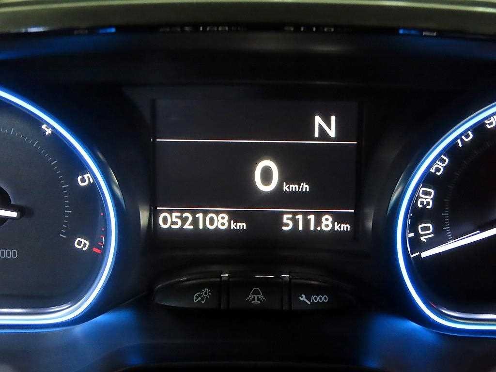 푸조 2008 1.6 E-HDI 펠린 L 이미지 9