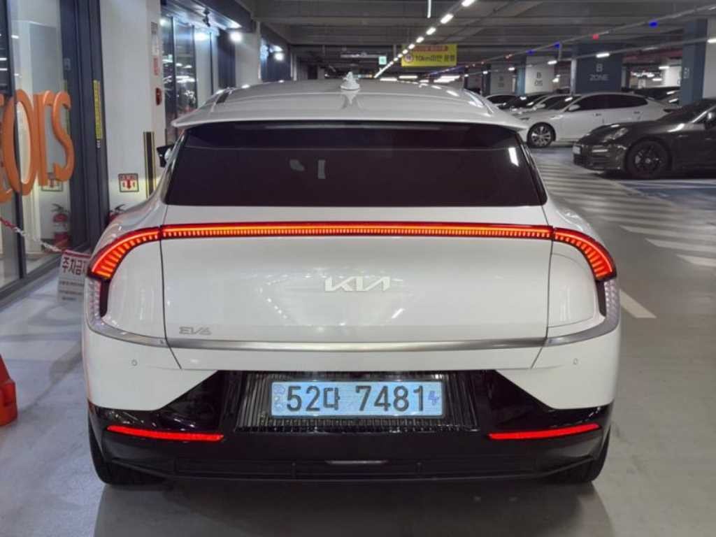 기아 EV6 롱레인지 어스 이미지 5