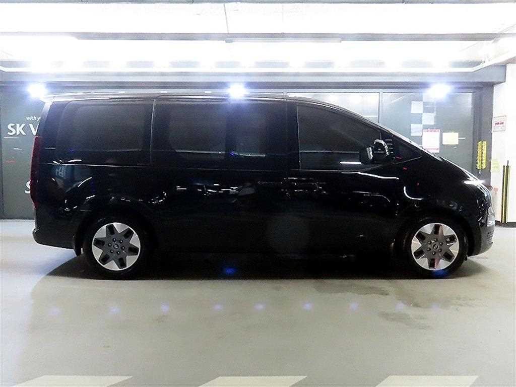현대 스타리아 4WD 디젤 투어러 모던 9인승 이미지 3