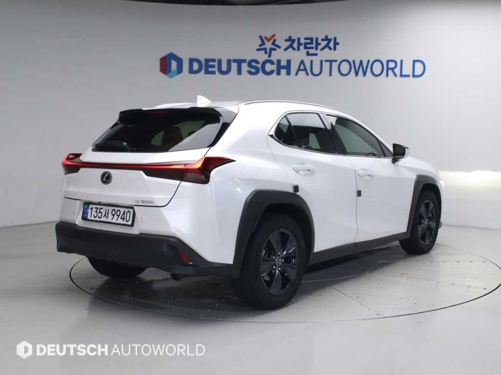 렉서스 UX UX 300h 2.0 이미지 2