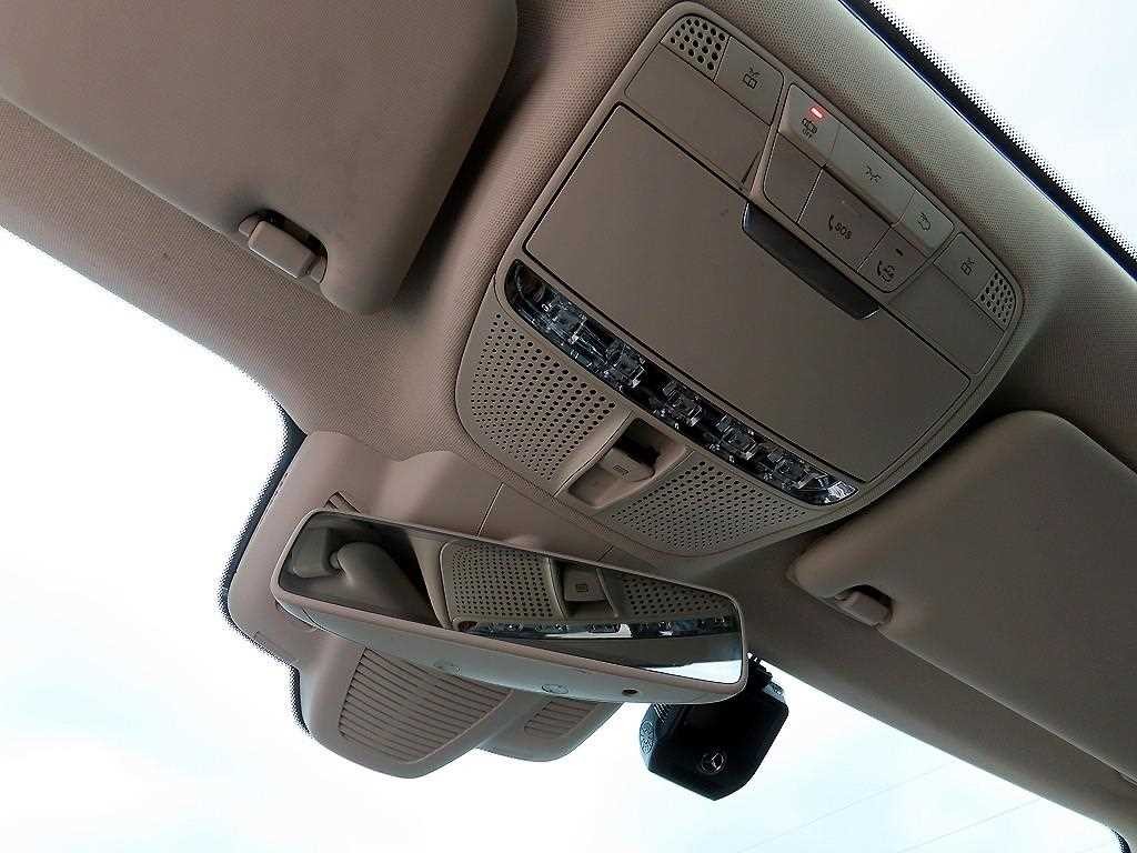 벤츠 E 클래스 E-클래스 W213 E300 4MATIC 익스클루시브 이미지 15