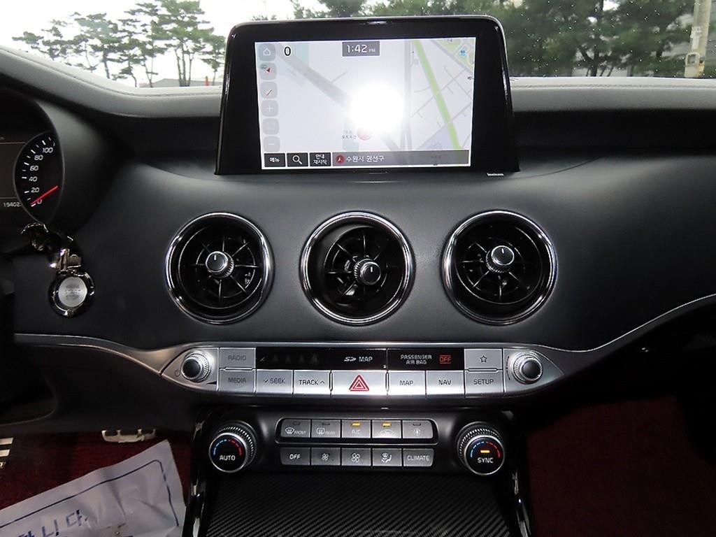 기아 스팅어 디젤 2.2 AWD 플래티넘 이미지 12