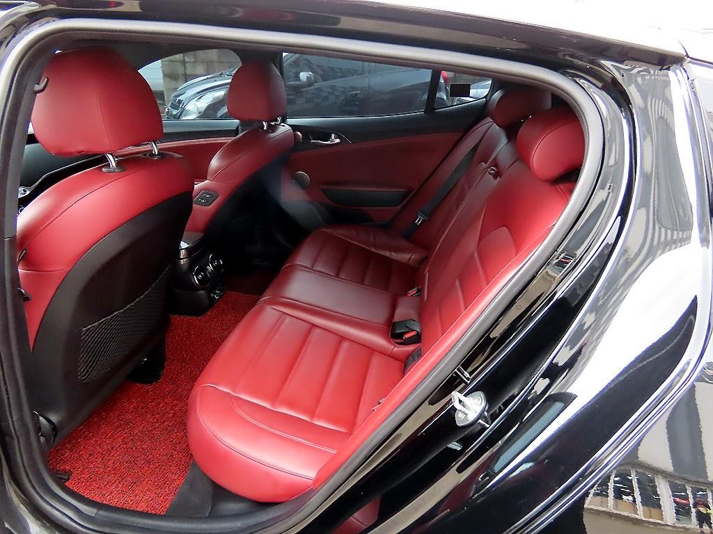 기아 스팅어 디젤 2.2 AWD 플래티넘 이미지 6