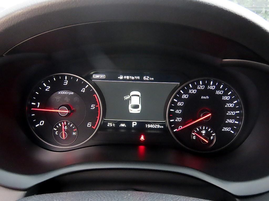 기아 스팅어 디젤 2.2 AWD 플래티넘 이미지 9