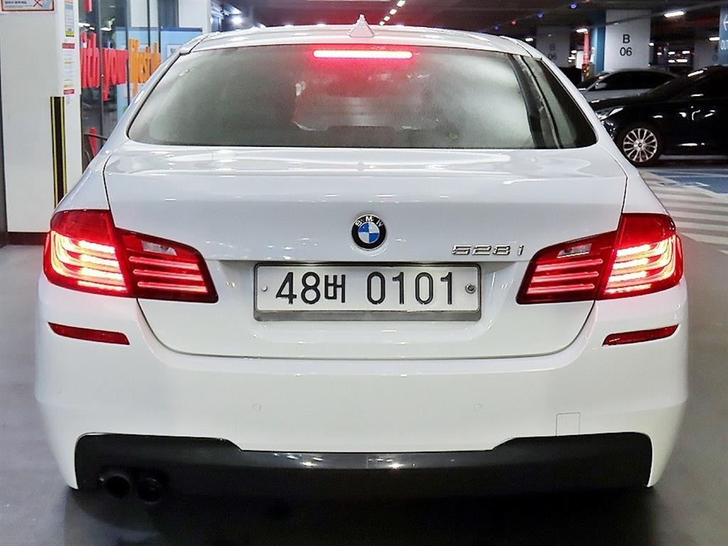 BMW 5시리즈 5시리즈 (F10) 528i M 에어로 다이나믹 이미지 5