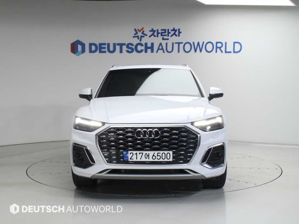 아우디 Q5 Q5 (FY) 45 TFSI 콰트로 프리미엄 스포트백 이미지 3