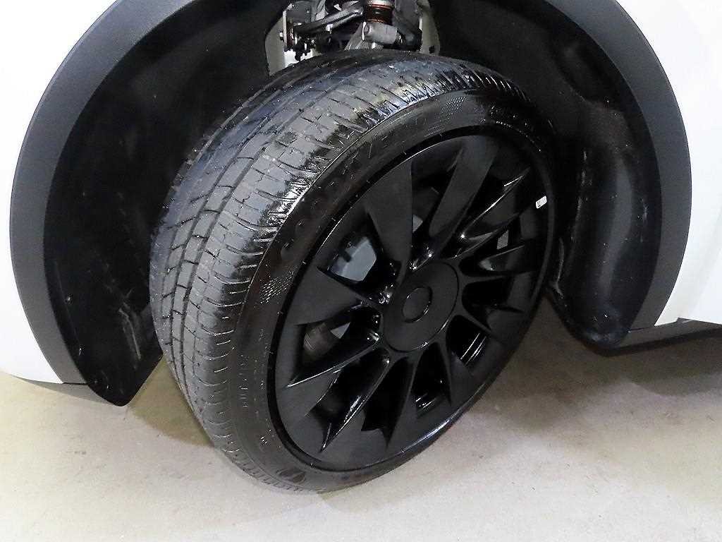 테슬라 모델 Y RWD 이미지 20