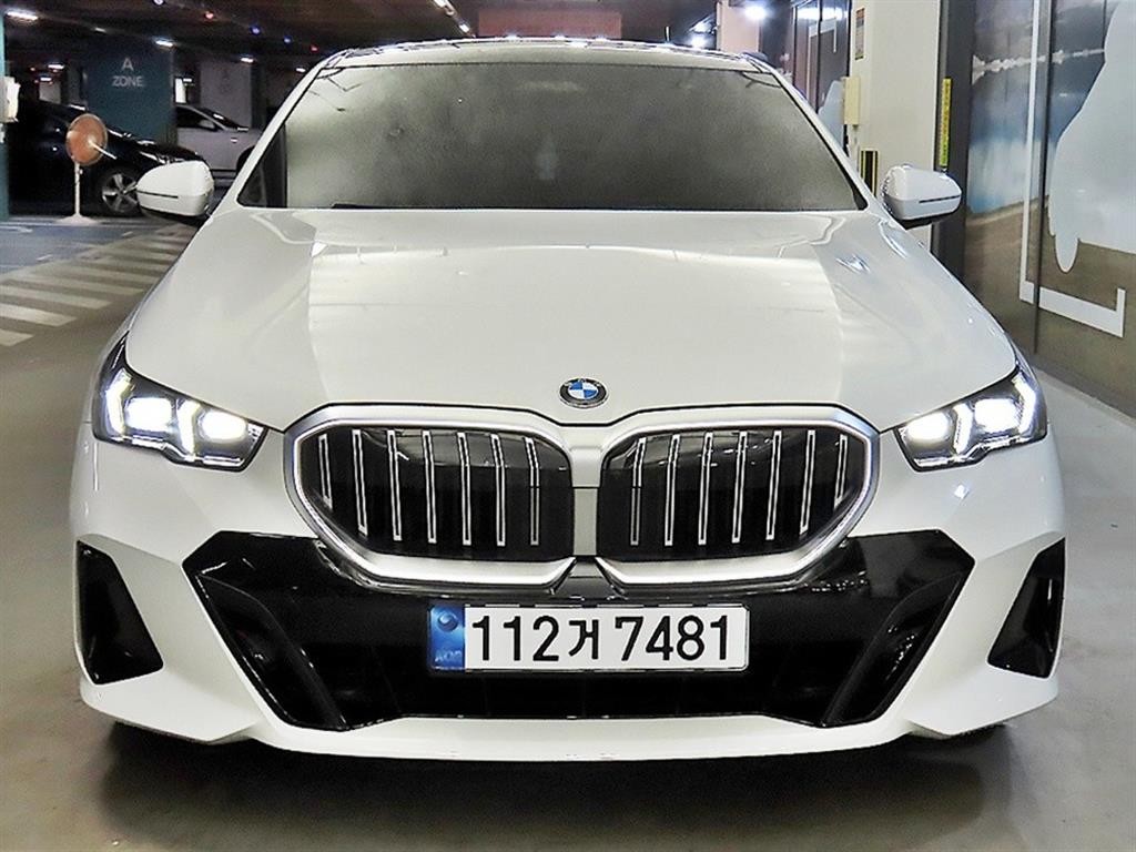 BMW 5시리즈 5시리즈 (G60) 520i M 스포츠 이미지 2