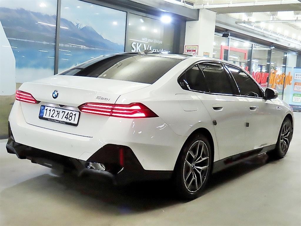 BMW 5시리즈 5시리즈 (G60) 520i M 스포츠 이미지 4
