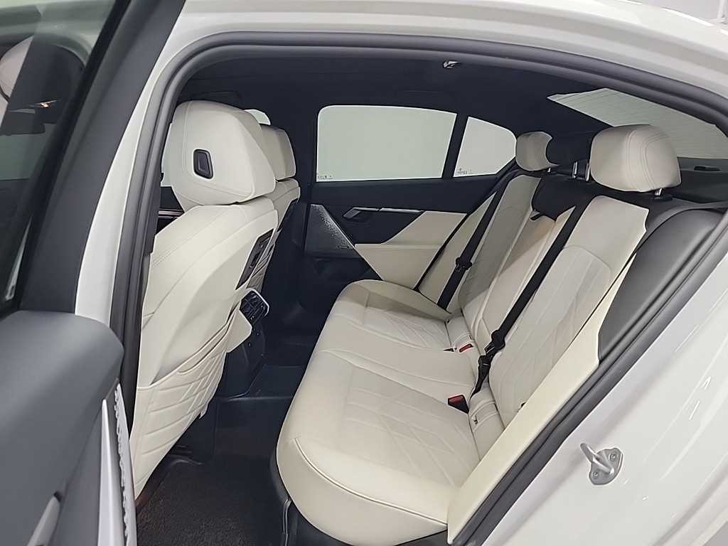 BMW 5시리즈 5시리즈 (G60) 520i M 스포츠 이미지 12
