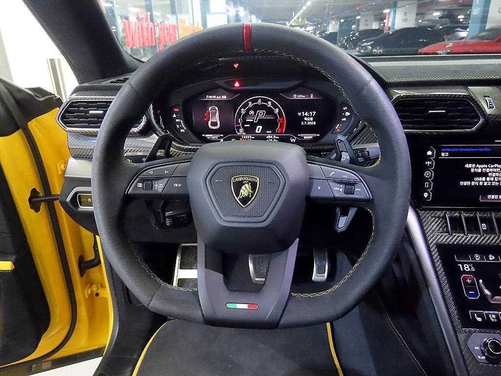 람보르기니 우루스 4.0 V8 퍼포만테 이미지 8