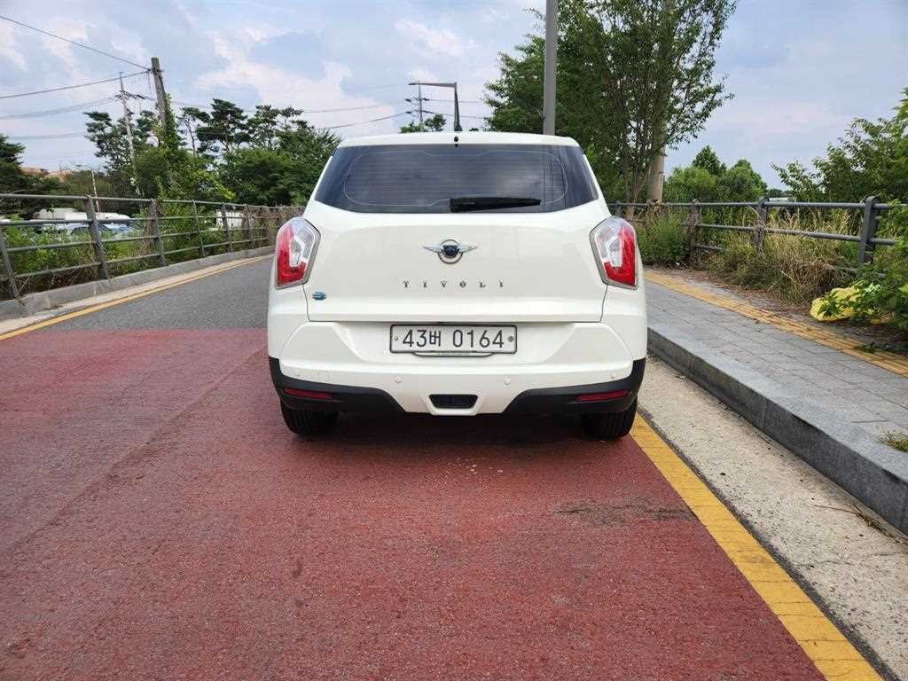 KG모빌리티(쌍용) 티볼리 디젤 4WD 1.6 TX 이미지 2