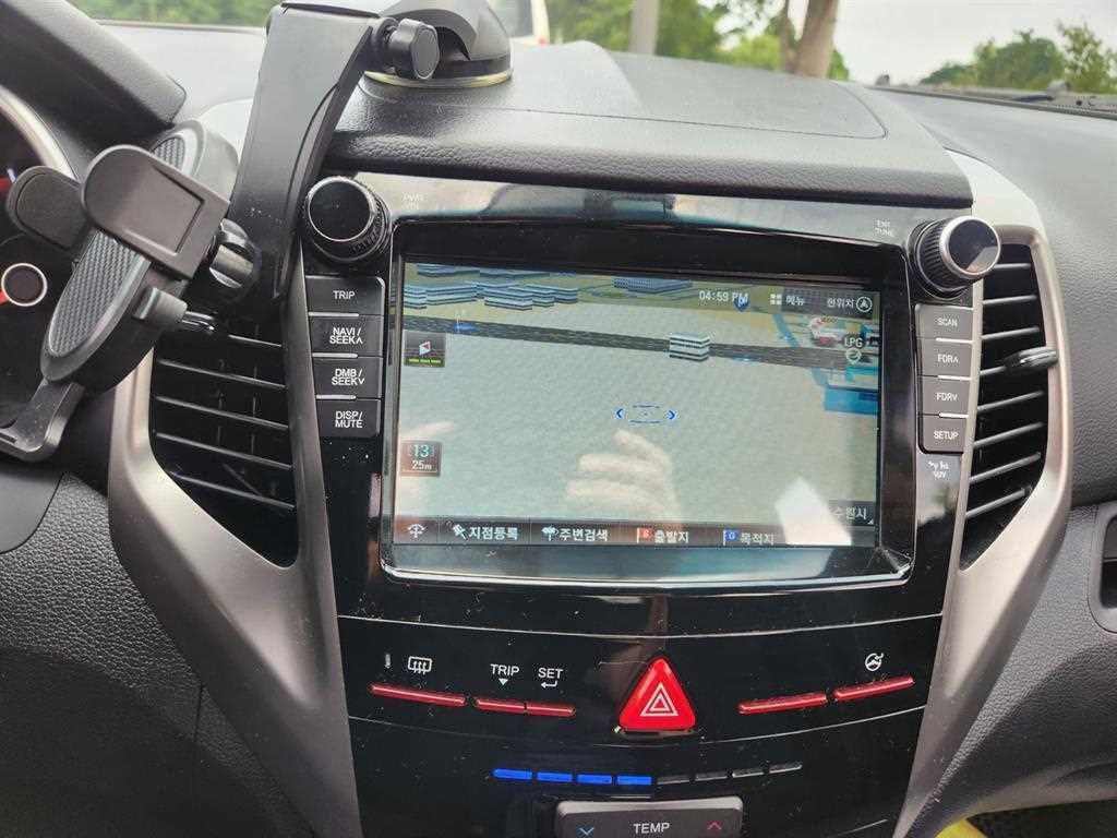 KG모빌리티(쌍용) 티볼리 디젤 4WD 1.6 TX 이미지 7