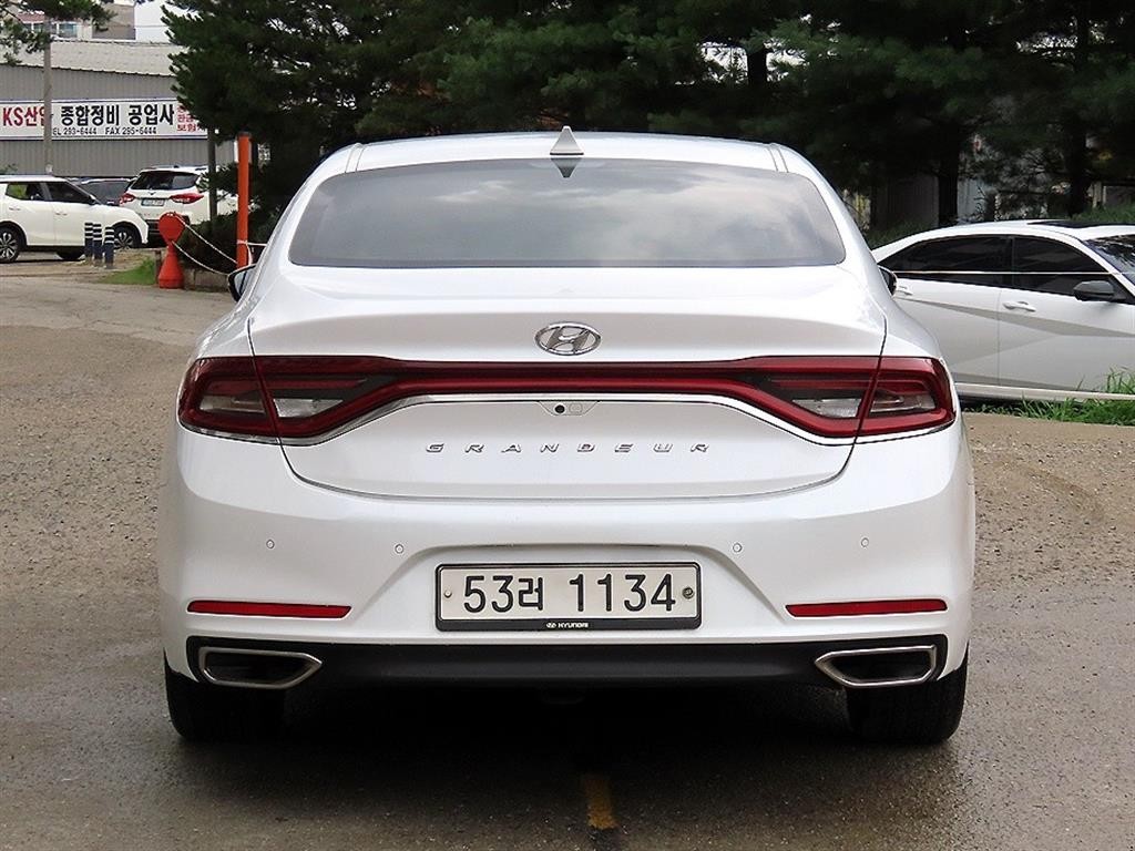 현대 그랜저 그랜저 IG 2.4 GDI 프리미엄 스페셜 이미지 4