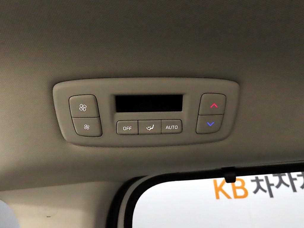 기아 카니발 카니발 4세대 디젤 9인승 시그니처 이미지 13