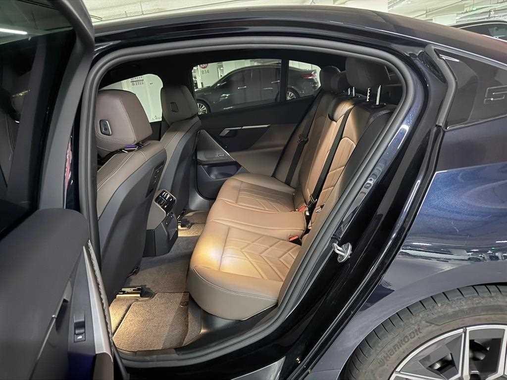 BMW 5시리즈 5시리즈 (G60) 520i M 스포츠 이미지 8