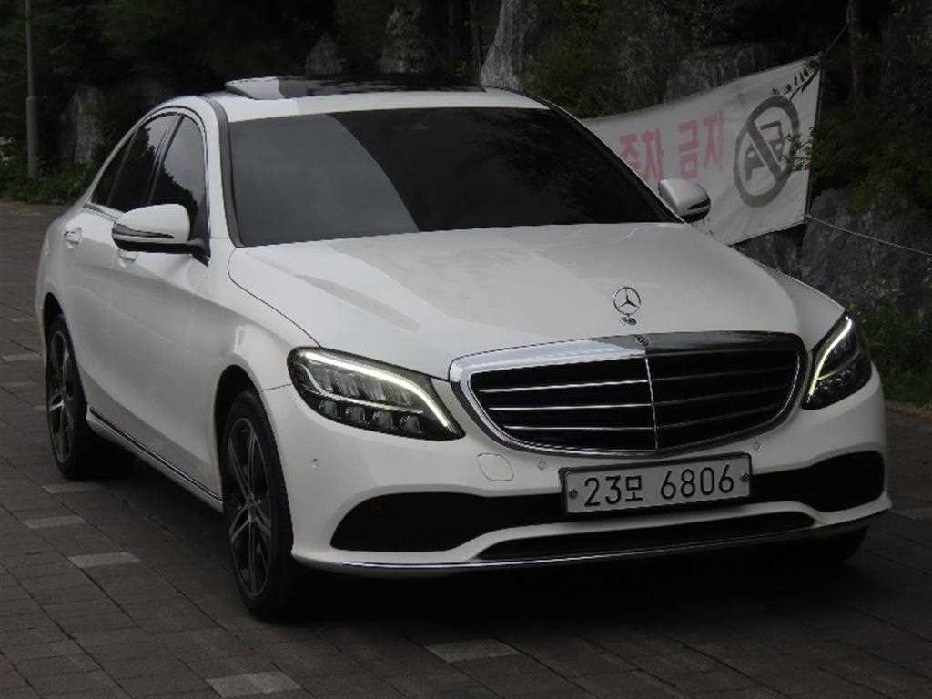 벤츠 C 클래스 C클래스 W205 C220 d 4MATIC 이미지 2