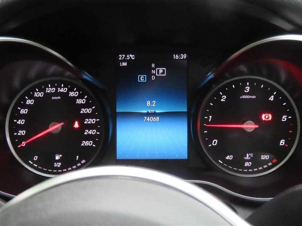 벤츠 C 클래스 C클래스 W205 C220 d 4MATIC 이미지 5