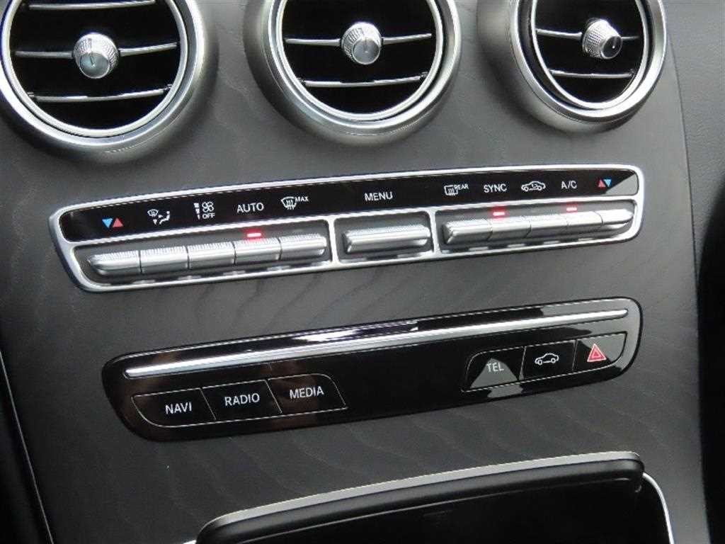 벤츠 C 클래스 C클래스 W205 C220 d 4MATIC 이미지 8