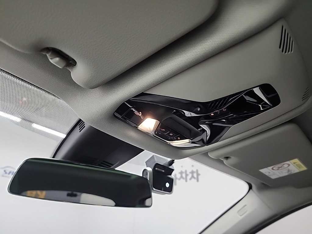 BMW 1시리즈 1시리즈 (F40) 120i 스포츠 이미지 16