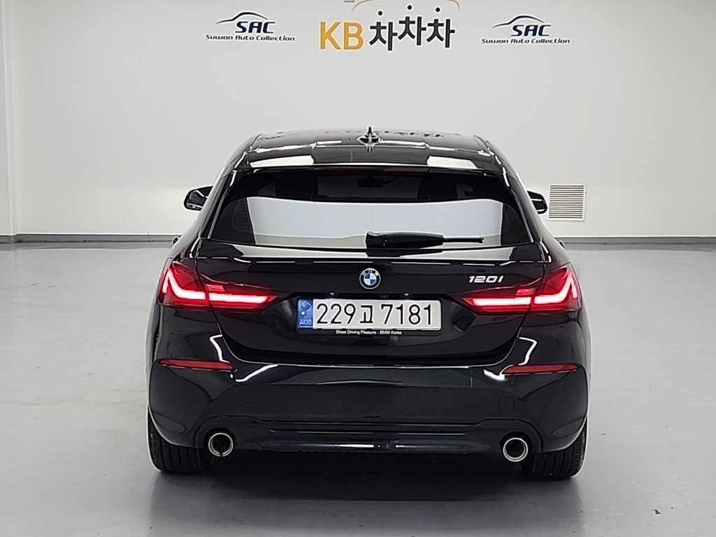 BMW 1시리즈 1시리즈 (F40) 120i 스포츠 이미지 3