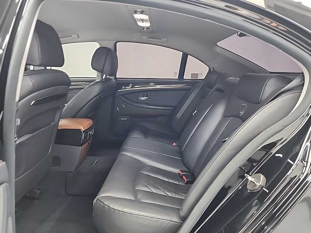 KG모빌리티(쌍용) 체어맨 뉴체어맨W 가솔린 4WD CW600 4TRONIC 럭셔리 이미지 12