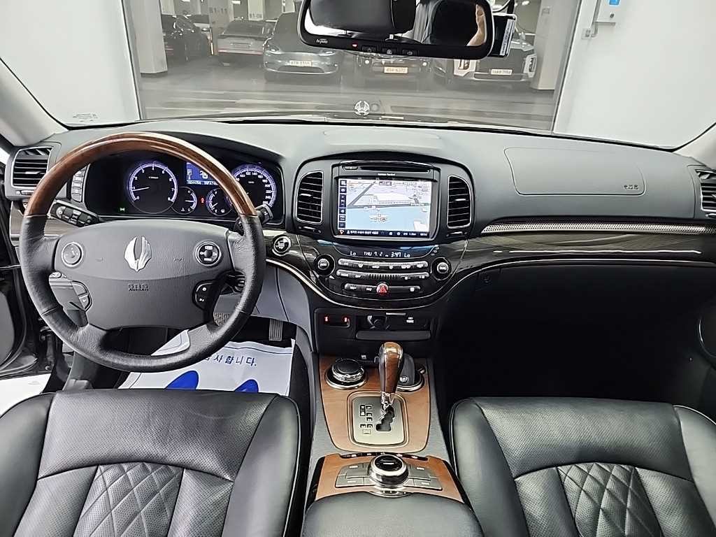 KG모빌리티(쌍용) 체어맨 뉴체어맨W 가솔린 4WD CW600 4TRONIC 럭셔리 이미지 7