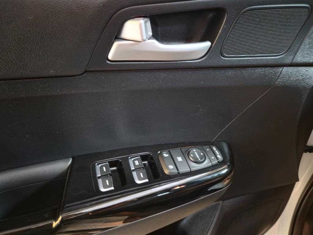 기아 스포티지 스포티지 더 볼드 2.0 가솔린 2WD 시그니처 이미지 12